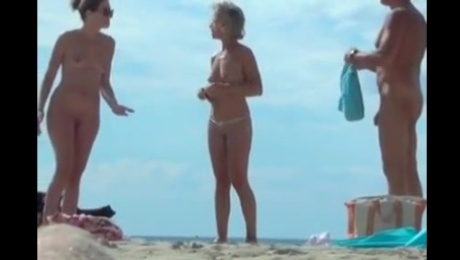 Beautiful Naked Women Spied On At Nude Beach