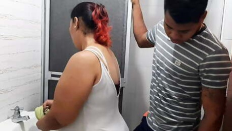 I interrupt while she washes the bathroom to touch her delicious pussy
