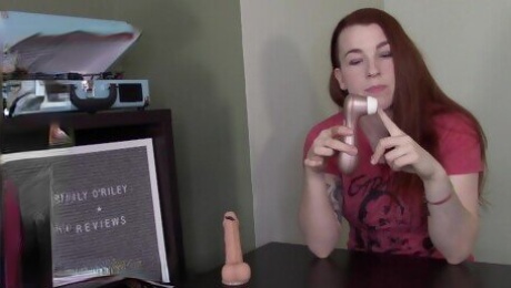 Lily O'Riley Reviewing the Satisfyer Pro 2 (SFW)